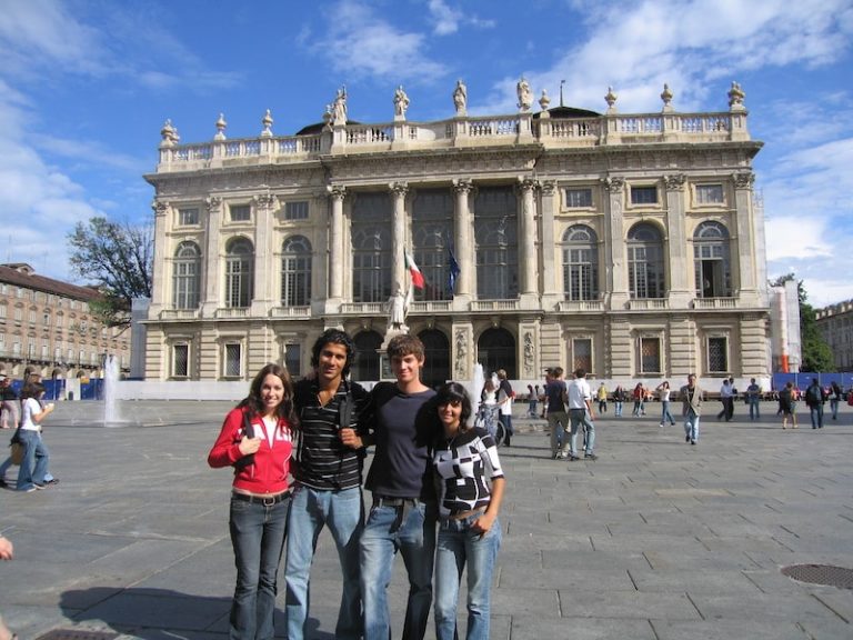Why and How You Should Learn A Foreign Language